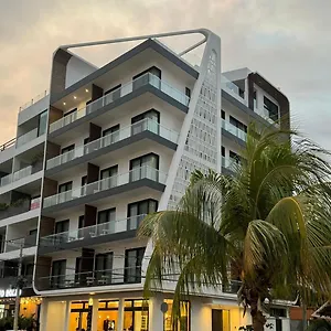 https://apt-alizee-tower.allrivieramayahotels.com