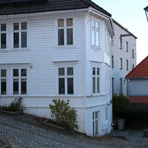 https://skuteviksveien-42.hotelsinbergen.net